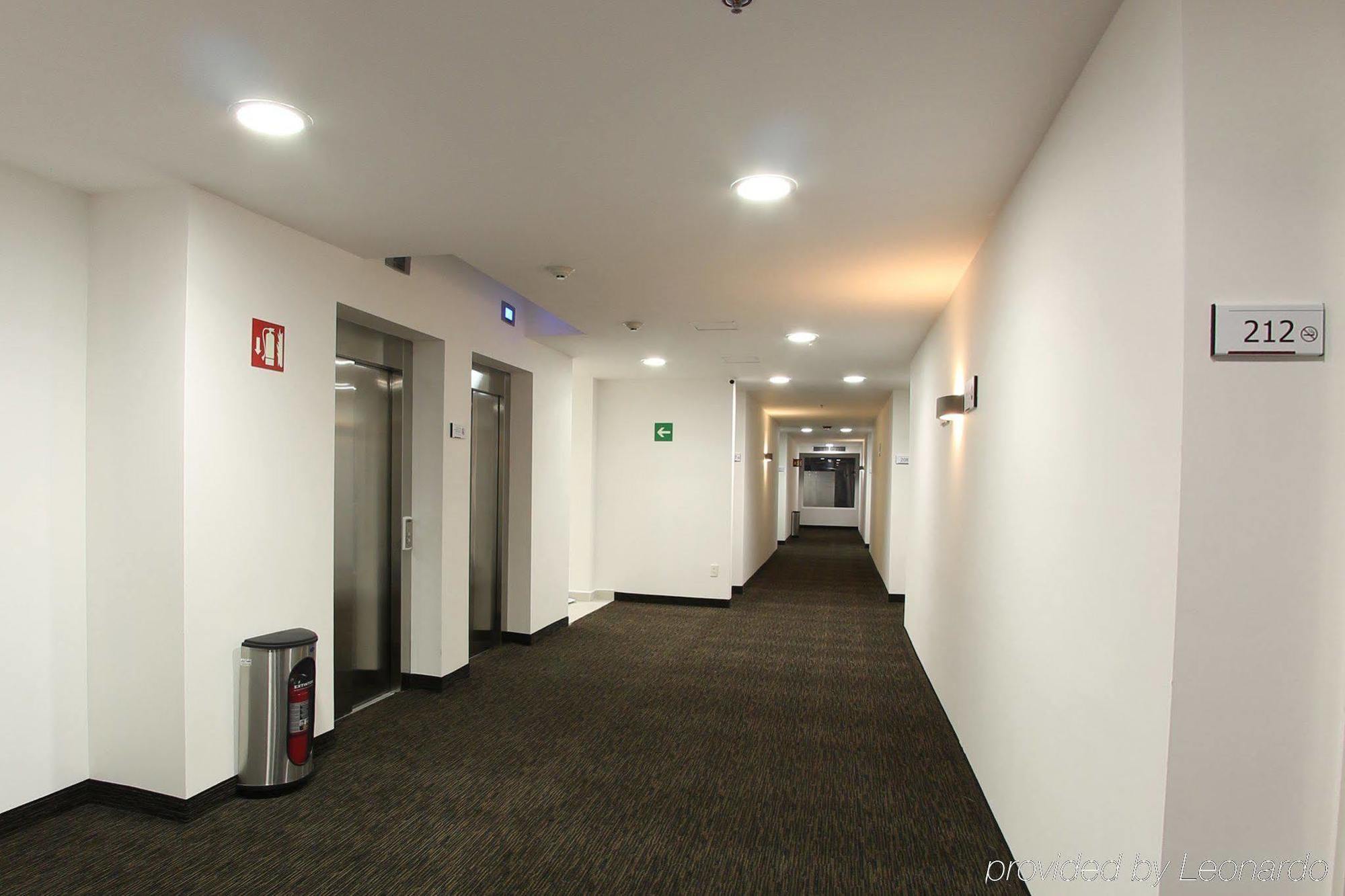 One Queretaro Centro Sur Hotel Interior foto